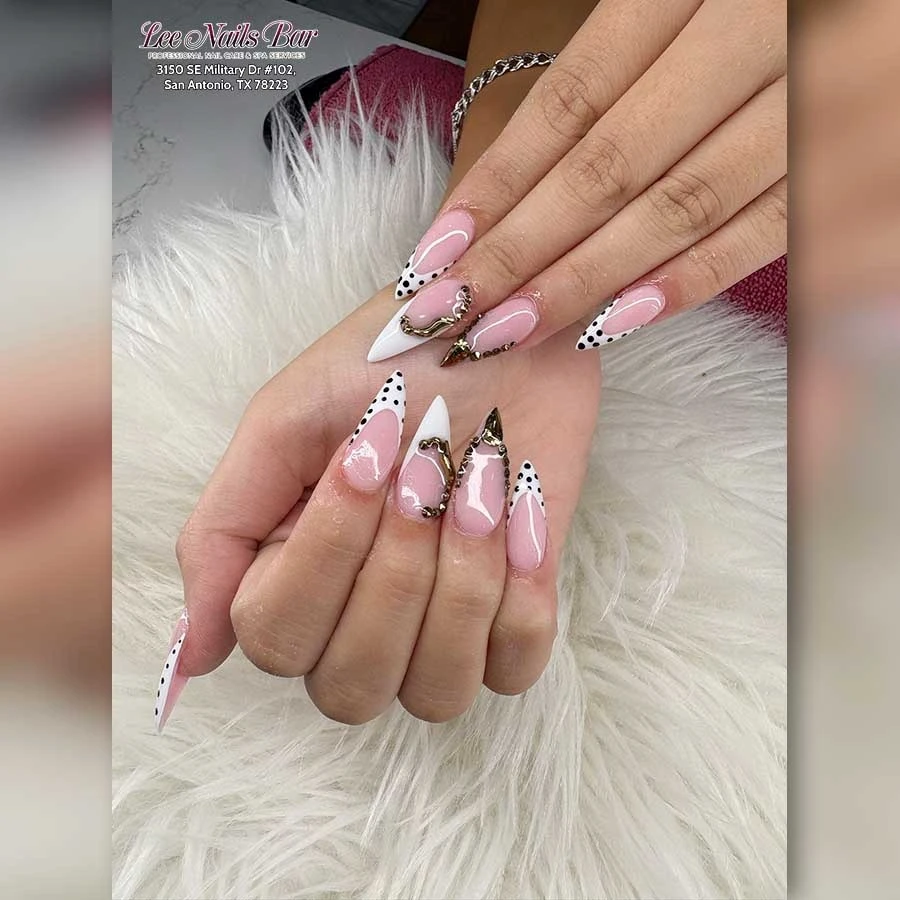 LEE NAILS BAR 